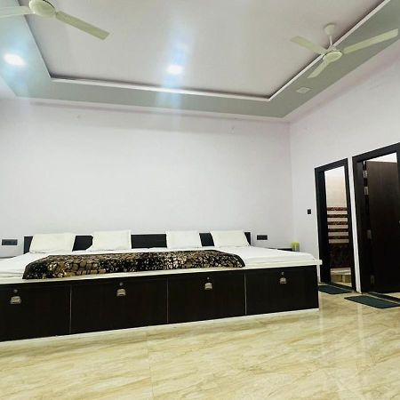Hotel Rudra Residency Near Railway Station Mathura Exterior foto