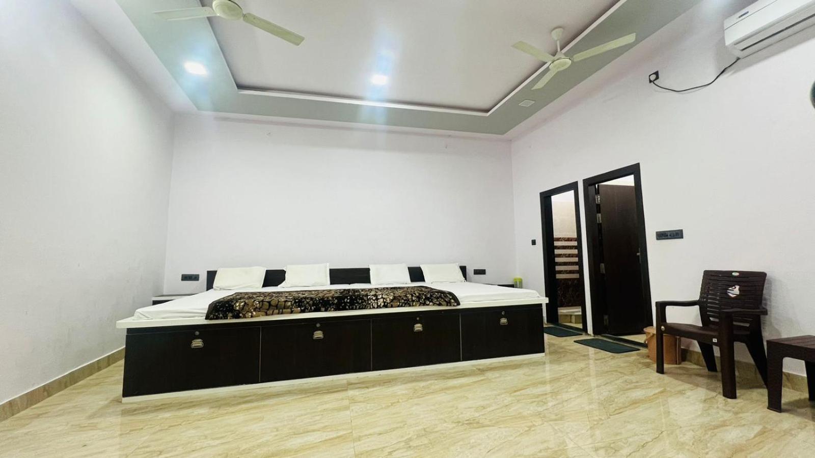 Hotel Rudra Residency Near Railway Station Mathura Exterior foto