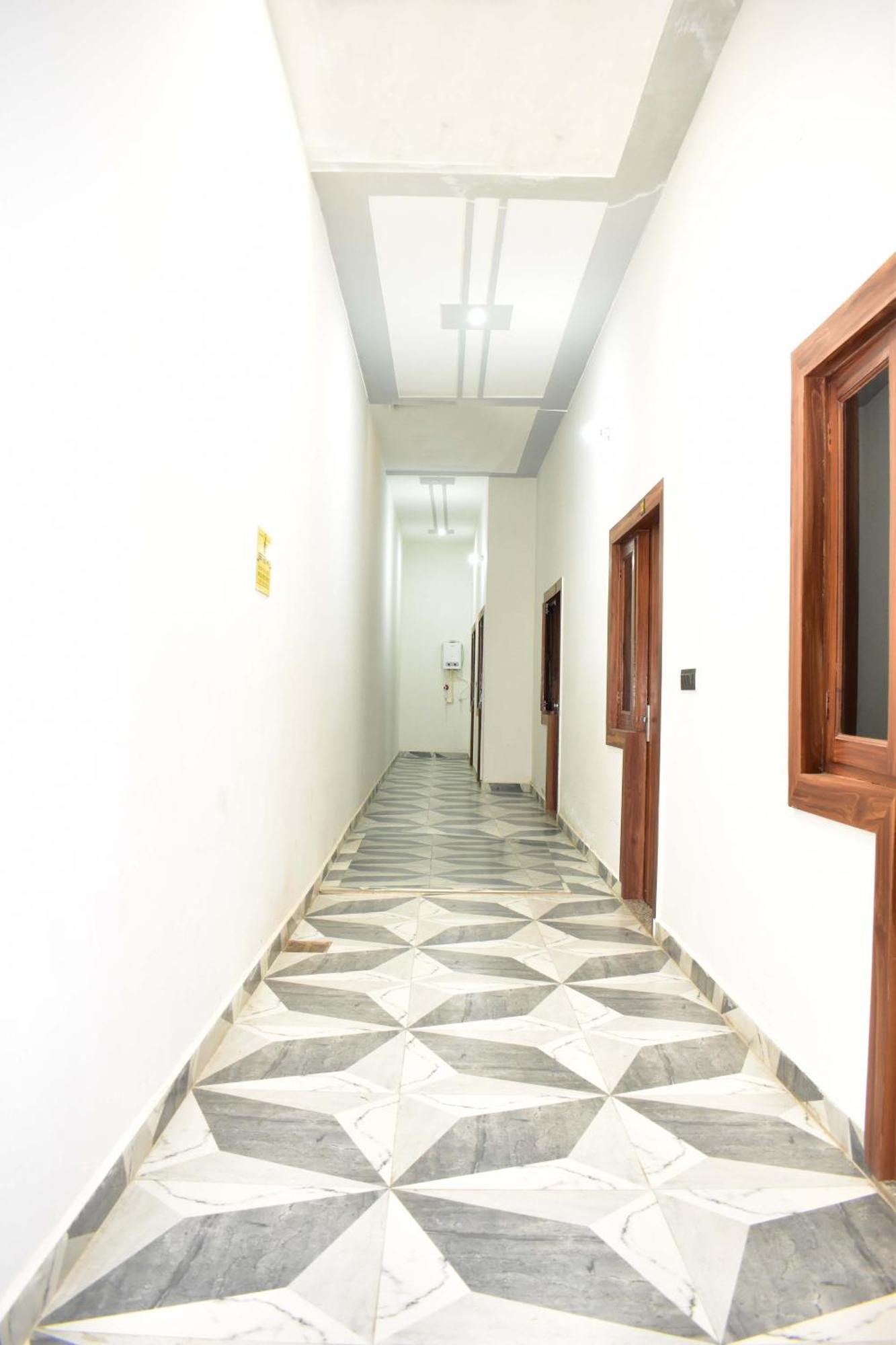 Hotel Rudra Residency Near Railway Station Mathura Exterior foto
