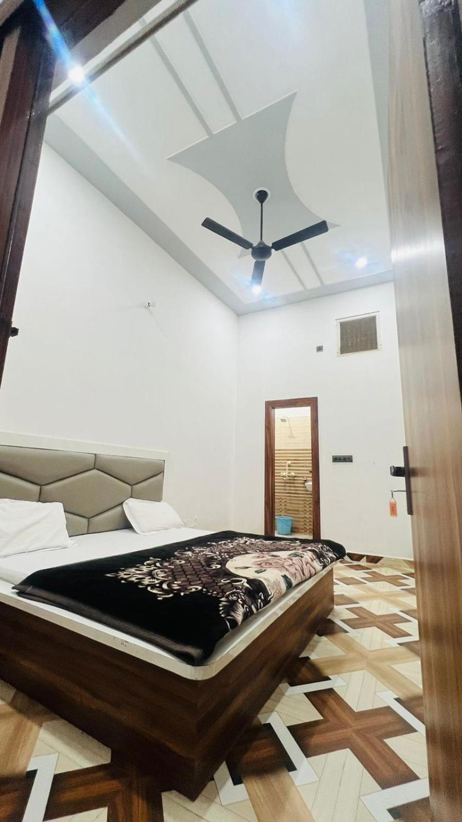 Hotel Rudra Residency Near Railway Station Mathura Exterior foto