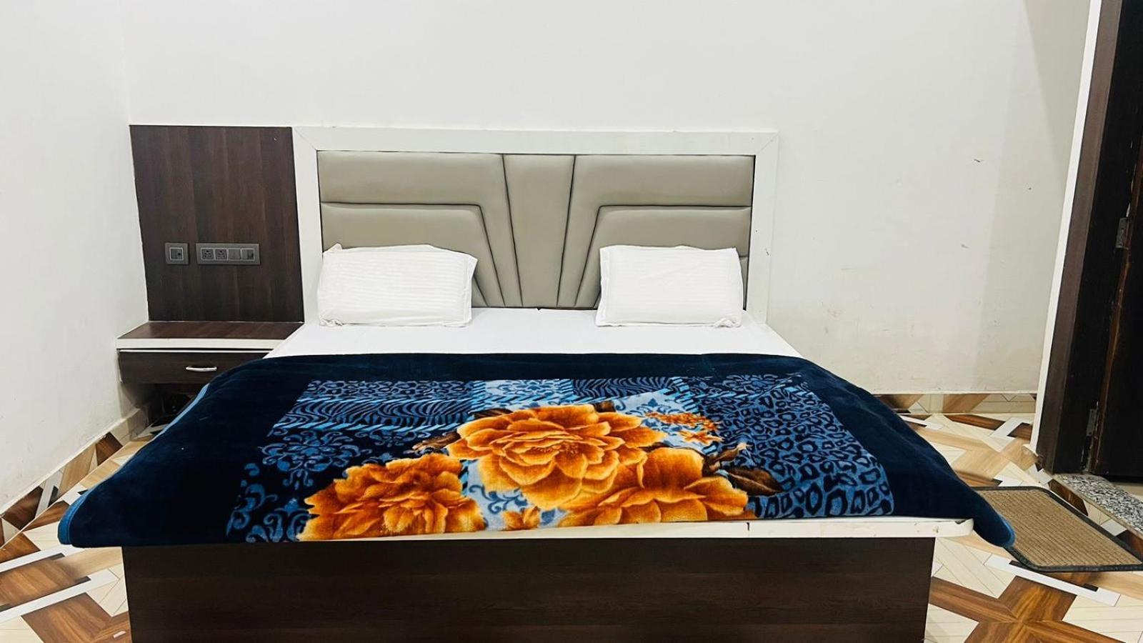 Hotel Rudra Residency Near Railway Station Mathura Exterior foto